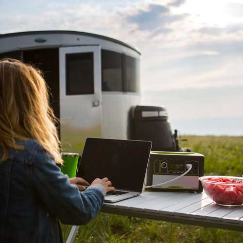 goal-zero-yeti-400-lithium-portable-power-station-428wh-li-nmc-battery-open-box image 8