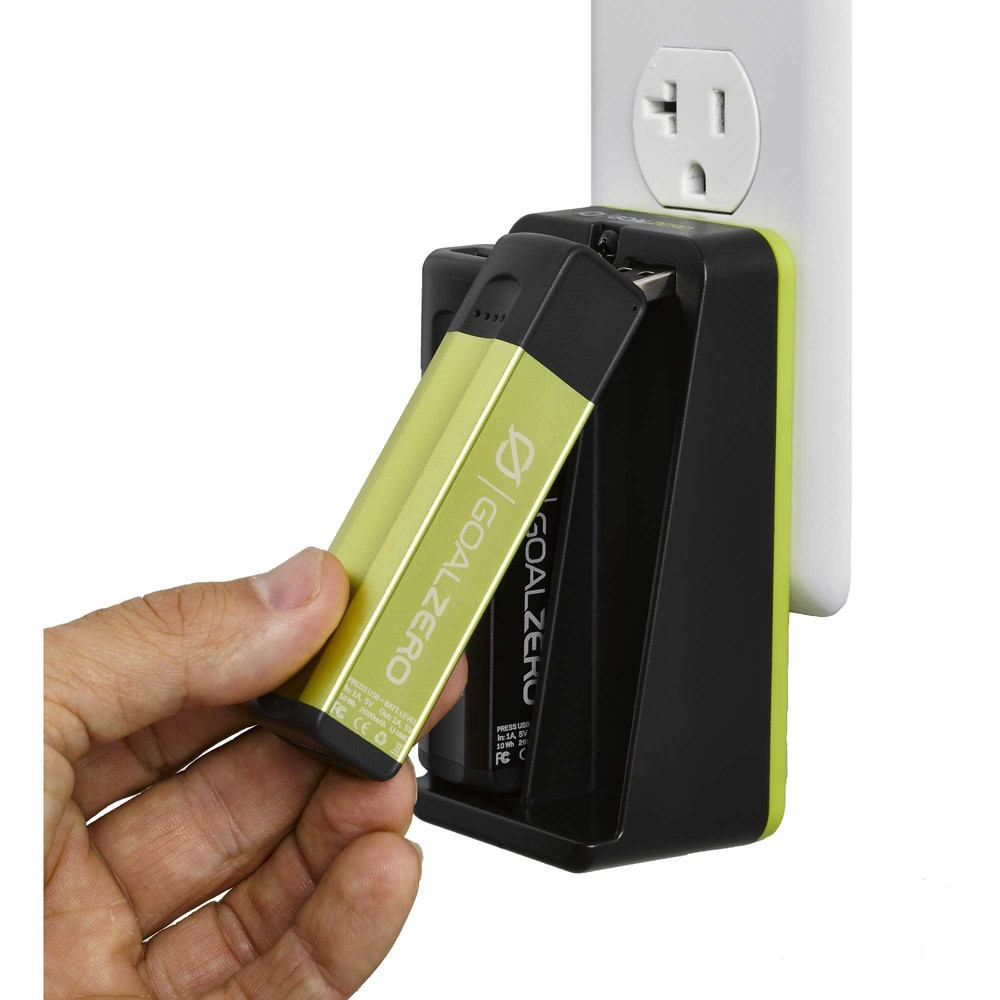 goal-zero-flip-10-dock-kit-2x-flip-10-rechargers-with-flip-dock-usb-charging-sta image 3
