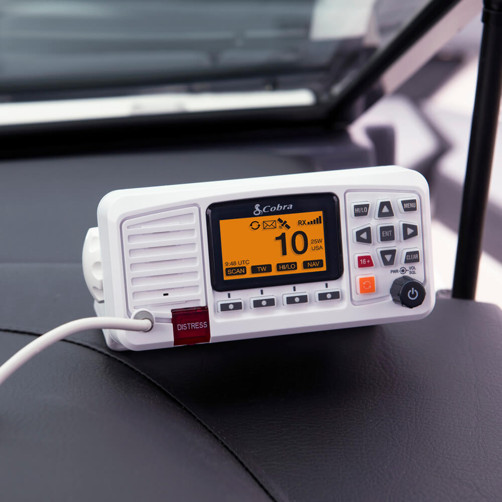 cobra-bluebound-1350-fixed-mount-marine-vhf-radio-gps-waypoint-navigation-class- image 7