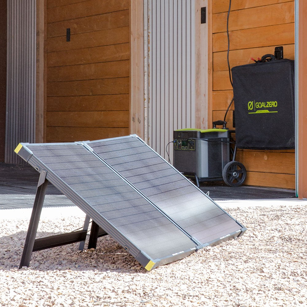 goal-zero-yeti-3000x-boulder-200-solar-generator-kit-3031wh-power-station-200w-b image 7