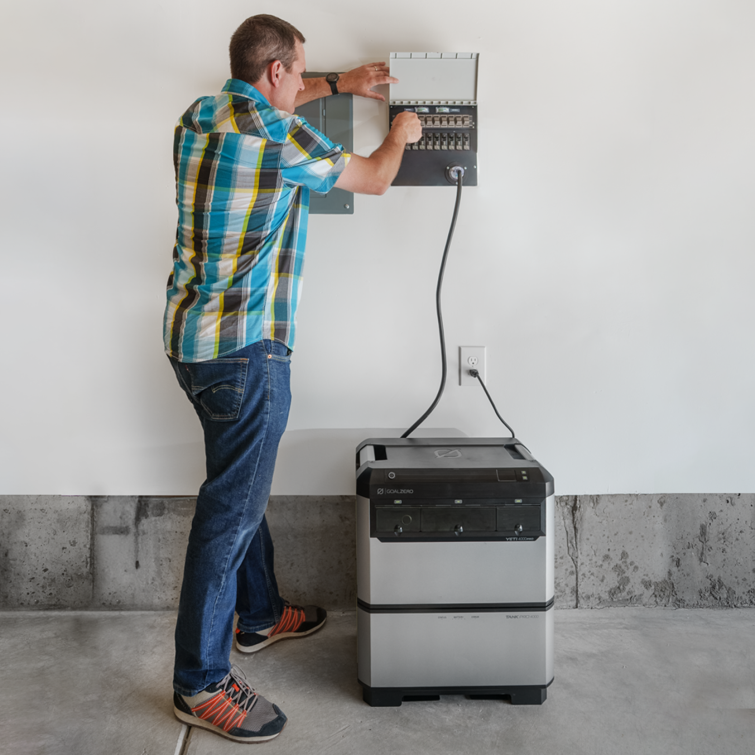 goal-zero-haven-10-manual-transfer-switch-10-circuit-home-backup-kit-for-yeti-pr image 3