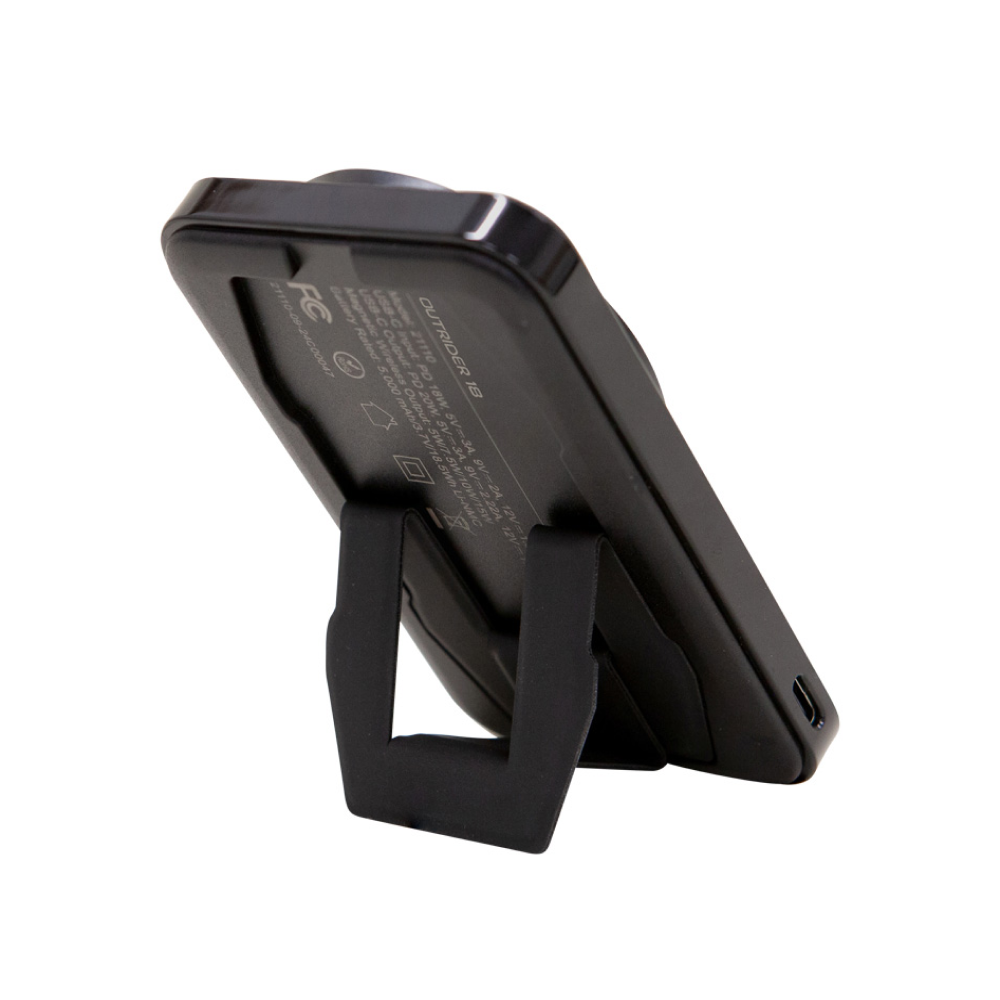 goal-zero-outrider-18-magnetic-power-bank-magsafe-compatible-5-000mah-pocket-bat image 4