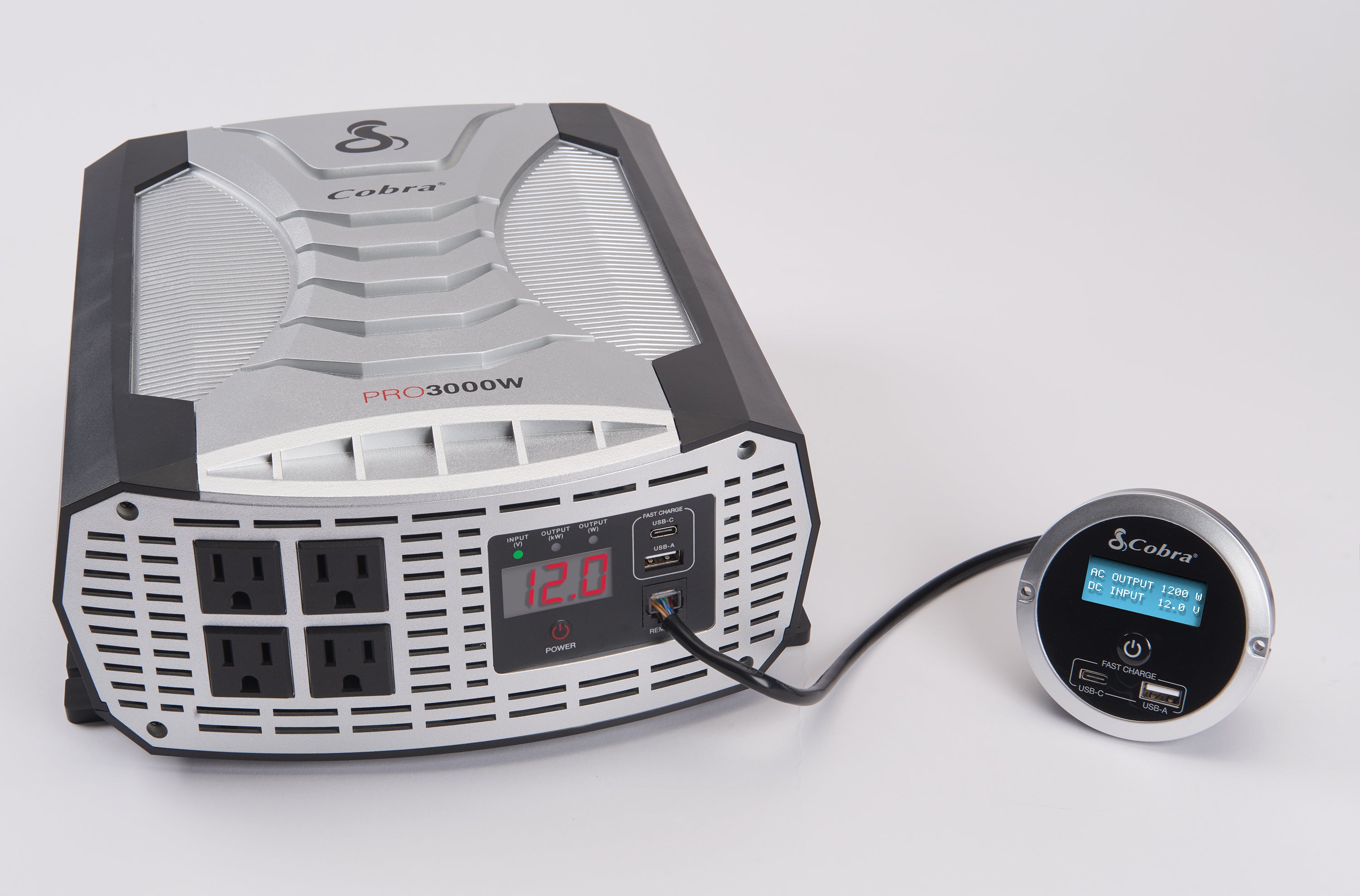 cobra-pro-3000w-professional-grade-power-inverter-with-fast-charge-usb-4-gfci-ac image 3